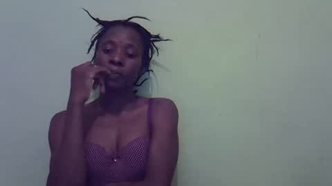 sweet_candie01 online show from 11-21-25, 02:38