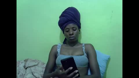 sweet_candie01 online show from 01-19-26, 04:27