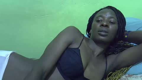 sweet_candie01 online show from 03-11-26, 06:25