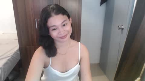 sweet_cassyxx online show from 12-16-25, 07:13