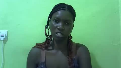 Snapshot of sweet_cherie1 chatting on 04-06-26, 04:52 sweet_cherie1 online show from 04-06-26, 04:52