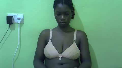 Snapshot of sweet_cherie1 chatting on 04-22-26, 07:22 sweet_cherie1 online show from 04-22-26, 07:22