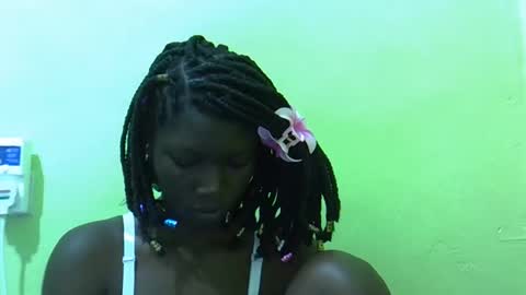 Snapshot of sweet_cherie1 chatting on 05-10-26, 04:50 sweet_cherie1 online show from 05-10-26, 04:50