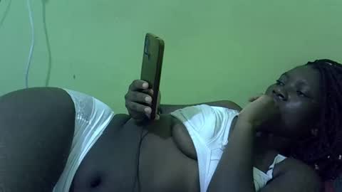 Snapshot of sweet_cherie1 chatting on 05-10-26, 04:56 sweet_cherie1 online show from 05-10-26, 04:56