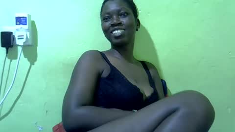 sweet_cherie1 online show from 06-18-26, 04:13