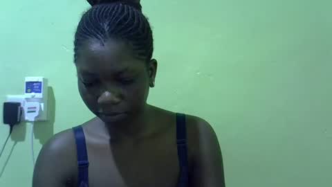 sweet_cherie1 online show from 06-23-26, 07:17
