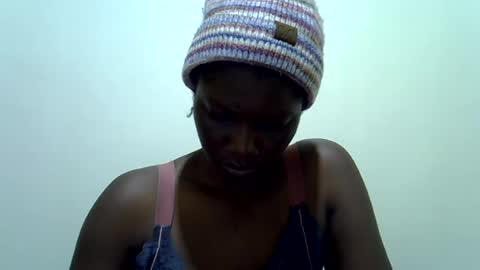 sweet_cherie1 online show from 08-05-26, 04:37