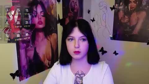 Snapshot of sweet_cherryg chatting on 03-06-25, 05:00 Ivy online show from 03-06-25, 05:00