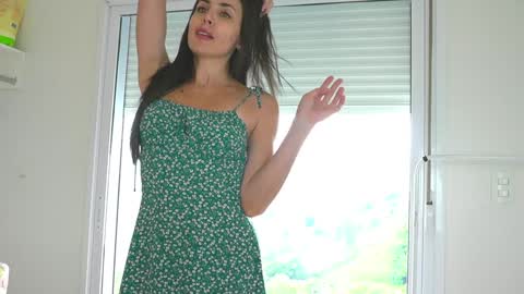 Snapshot of sweet_chilli_ chatting on 01-30-25, 12:59 Bruna - Live on December - My wishlist online show from 01-30-25, 12:59