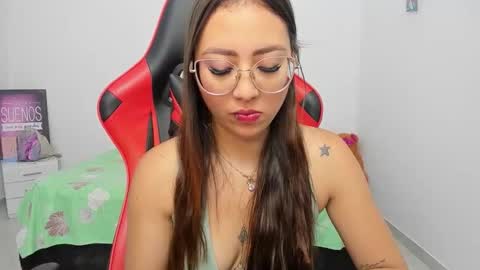 sweet_coral_ online show from 02-11-26, 01:16