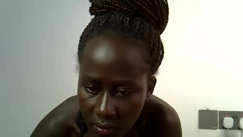 Snapshot of sweet_diva19 chatting on 09-18-25, 09:00 sweet_diva19 online show from 09-18-25, 09:00