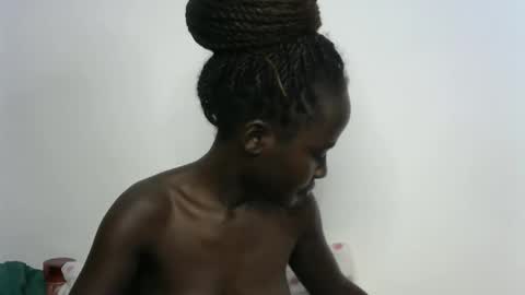 Snapshot of sweet_diva19 chatting on 10-30-25, 09:04 sweet_diva19 online show from 10-30-25, 09:04