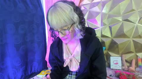  emmili  online show from 12-07-24, 03:19