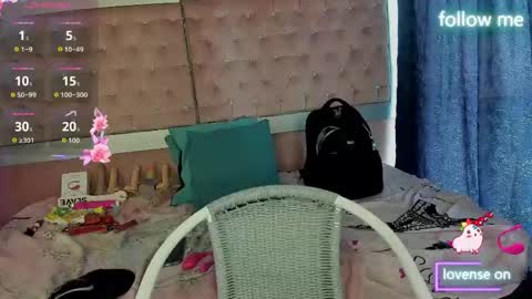  emmili  online show from 05-11-26, 12:44