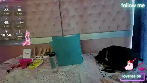  emmili  online show from 05-12-26, 12:35