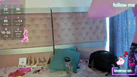  emmili  online show from 06-02-26, 12:40
