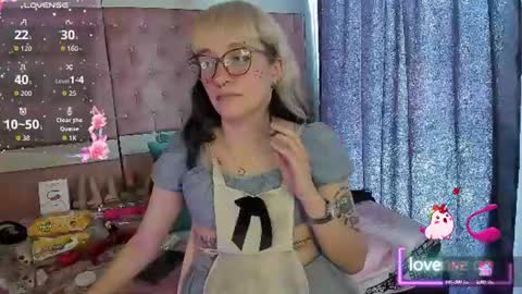 emmili  online show from 06-12-26, 04:17