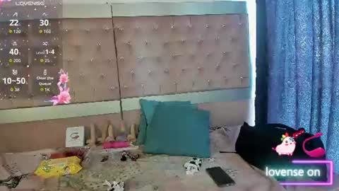  emmili  online show from 06-22-26, 12:35