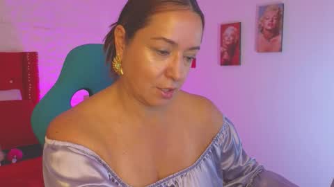 Sweet Evans online show from 09-17-25, 03:08