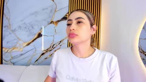 Snapshot of sweet_flame_ chatting on 09-29-25, 07:40 sweet_flame_ online show from 09-29-25, 07:40