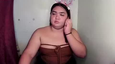 sweet_frex123 online show from 12-17-25, 07:47