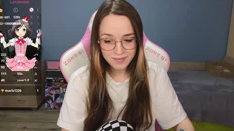 Snapshot of sweet_frosty chatting on 12-18-24, 03:15 Alice online show from 12-18-24, 03:15