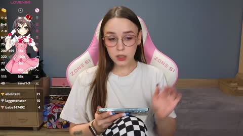 Snapshot of sweet_frosty chatting on 01-09-25, 06:27 Alice online show from 01-09-25, 06:27