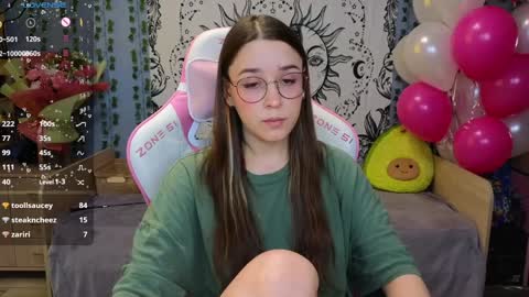 Snapshot of sweet_frosty chatting on 01-19-25, 06:20 Alice online show from 01-19-25, 06:20