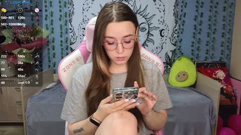 Snapshot of sweet_frosty chatting on 02-04-25, 03:00 Alice online show from 02-04-25, 03:00