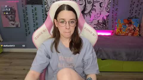 Snapshot of sweet_frosty chatting on 10-12-25, 04:11 Alice online show from 10-12-25, 04:11