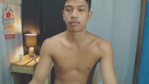 Snapshot of sweet_guyxx chatting on 12-10-24, 01:55 sweet_guyxx online show from 12-10-24, 01:55