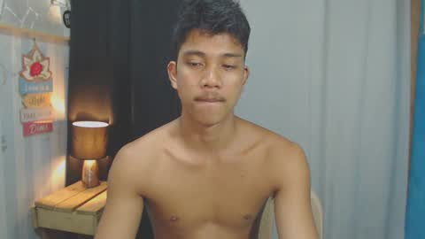 Snapshot of sweet_guyxx chatting on 01-19-25, 03:21 sweet_guyxx online show from 01-19-25, 03:21