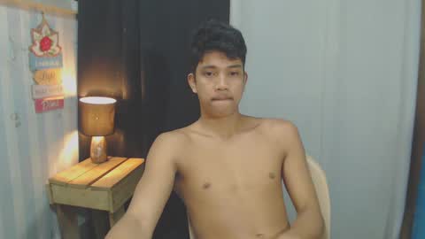 Snapshot of sweet_guyxx chatting on 02-10-25, 05:52 sweet_guyxx online show from 02-10-25, 05:52