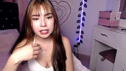 Snapshot of sweet_hannaah chatting on 06-05-26, 03:57 Hannah online show from 06-05-26, 03:57