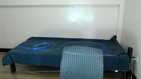 sophia daisy  online show from 02-05-25, 01:37