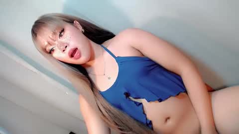 Snapshot of sweet_honeylove chatting on 03-16-26, 05:55 Anisha online show from 03-16-26, 05:55