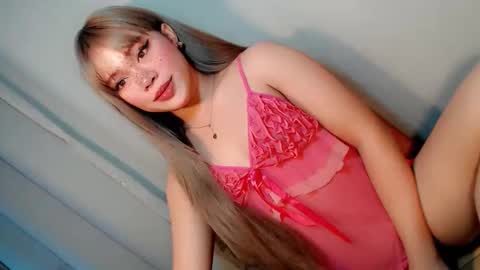 Snapshot of sweet_honeylove chatting on 03-17-26, 03:33 Anisha online show from 03-17-26, 03:33