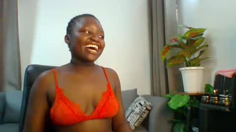 Snapshot of sweet_jenica chatting on 12-06-24, 04:58 ESTHER NEEMA online show from 12-06-24, 04:58