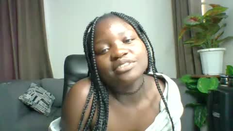 Snapshot of sweet_jenica chatting on 12-14-24, 08:34 ESTHER NEEMA online show from 12-14-24, 08:34