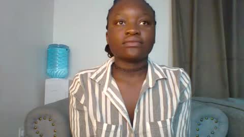 Snapshot of sweet_jenica chatting on 01-08-25, 04:44 ESTHER NEEMA online show from 01-08-25, 04:44