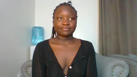 Snapshot of sweet_jenica chatting on 01-15-25, 04:36 ESTHER NEEMA online show from 01-15-25, 04:36