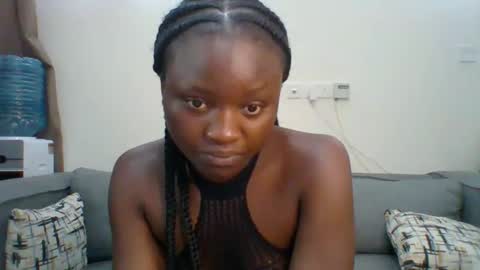 Snapshot of sweet_jenica chatting on 02-21-25, 05:02 ESTHER NEEMA online show from 02-21-25, 05:02