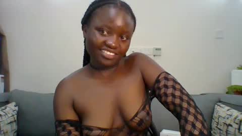 Snapshot of sweet_jenica chatting on 02-22-25, 06:06 ESTHER NEEMA online show from 02-22-25, 06:06