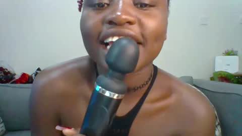 Snapshot of sweet_jenica chatting on 03-06-25, 07:47 ESTHER NEEMA online show from 03-06-25, 07:47