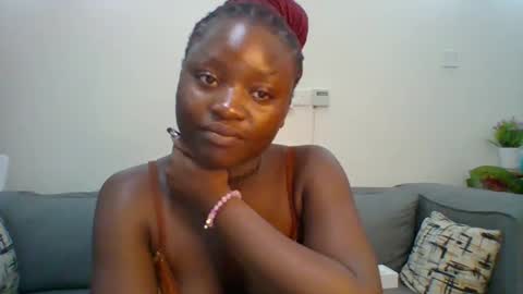 Snapshot of sweet_jenica chatting on 03-10-25, 04:49 ESTHER NEEMA online show from 03-10-25, 04:49