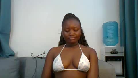 Snapshot of sweet_jenica chatting on 09-19-25, 04:14 ESTHER NEEMA online show from 09-19-25, 04:14