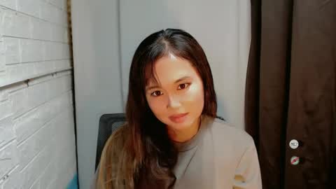 Snapshot of sweet_laika chatting on 12-15-24, 06:40 LAIKA online show from 12-15-24, 06:40