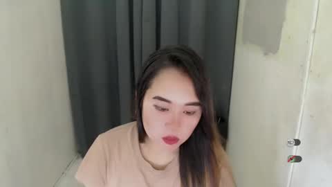 Snapshot of sweet_laika chatting on 12-18-24, 03:15 LAIKA online show from 12-18-24, 03:15