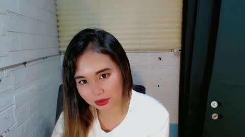 Snapshot of sweet_laika chatting on 12-29-24, 06:24 LAIKA online show from 12-29-24, 06:24