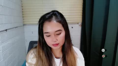 Snapshot of sweet_laika chatting on 01-02-25, 06:29 LAIKA online show from 01-02-25, 06:29